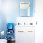 Spacious 3br House - Free Parking - Fast Wi-fi- Smart Tv Сasa de vacaciones *