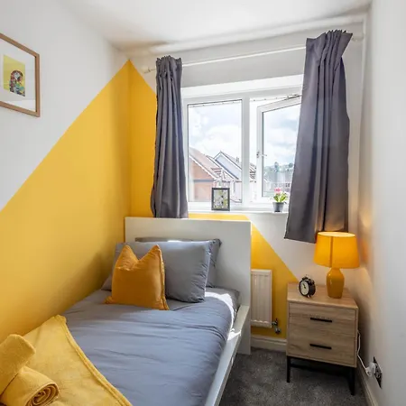 Large 3Br House - Free Parking - Fast Wi-Fi Bristol