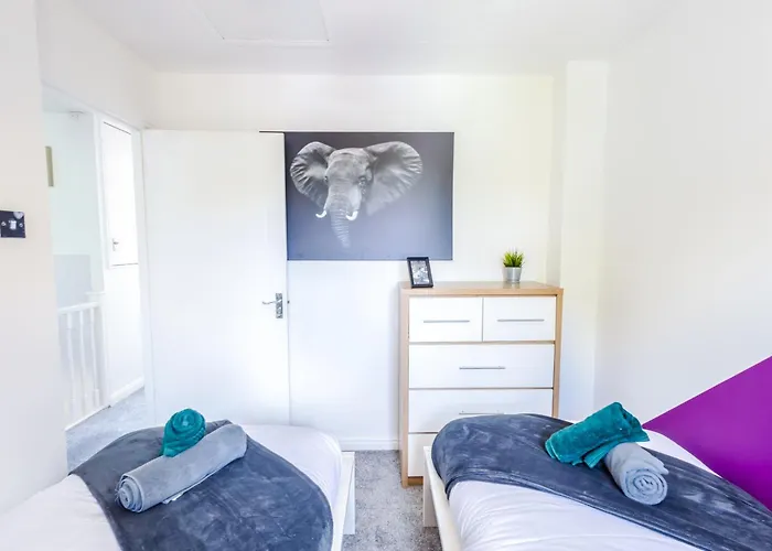 Central 3Br House - Free Parking - Fast Wi-Fi- Smart Tv * Μπρίστολ