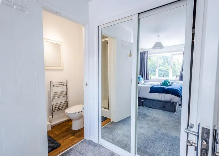 Semesterbostad Central 3Br House - Free Parking - Fast Wi-Fi- Smart Tv Bristol