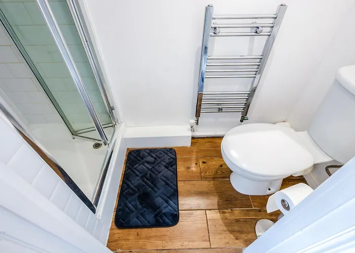 Dom wakacyjny Central 3Br House - Free Parking - Fast Wi-Fi- Smart Tv