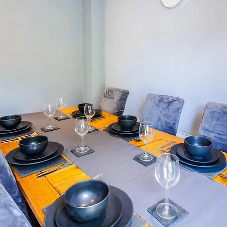 Stylish 3Br House - Free Parking - Fast Wi-Fi- Smart Tv * Bristol