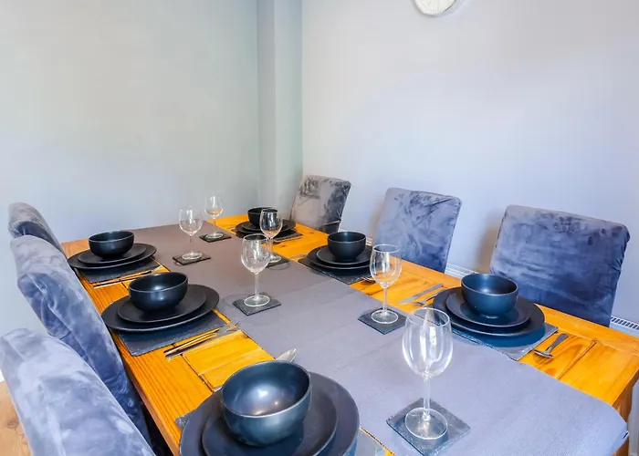 Stylish 3Br House - Free Parking - Fast Wi-Fi- Smart Tv * Bristol