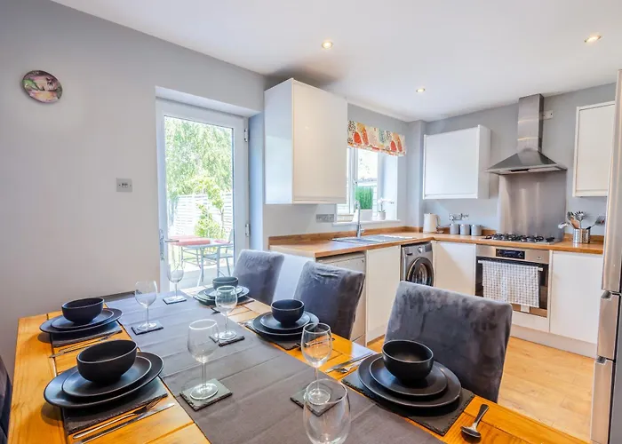 Stylish 3Br House - Free Parking - Fast Wi-Fi- Smart Tv Prázdninový dům